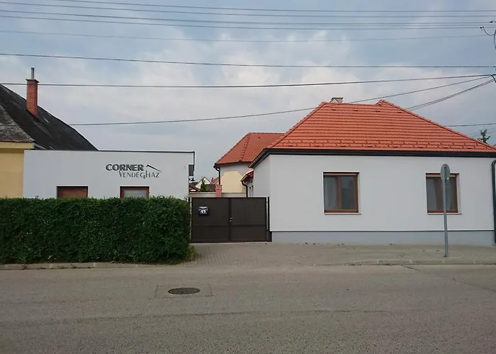 Corner Vendeghaz Guest house 3*